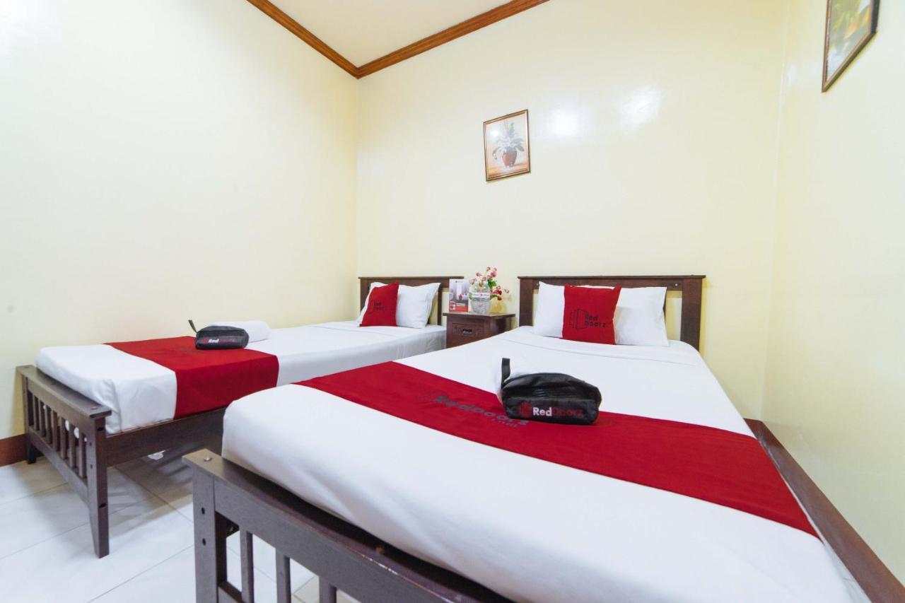 Reddoorz Near Golden Sarok Shrine Hotel Kalibo Exterior photo