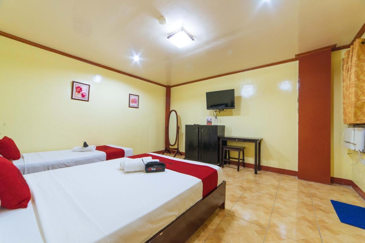 Reddoorz Near Golden Sarok Shrine Hotel Kalibo Exterior photo