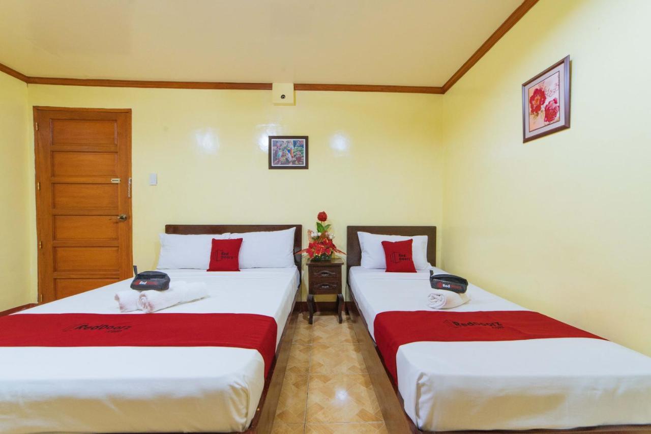 Reddoorz Near Golden Sarok Shrine Hotel Kalibo Exterior photo