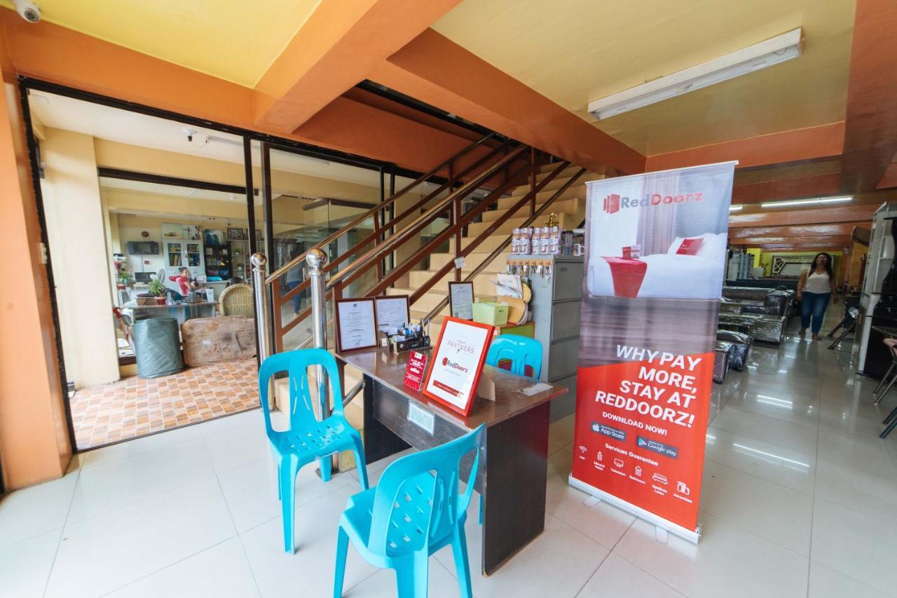 Reddoorz Near Golden Sarok Shrine Hotel Kalibo Exterior photo